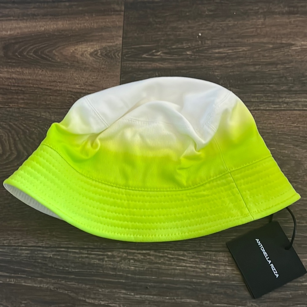 Antonella Rizza Bucket Hat - Picture 2 of 3